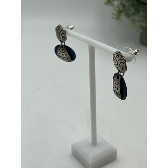 NP Newpro Vintage Mixed Metals Silver Pewter and Blue Enamel Dangle Earrings - Picture 12 of 15